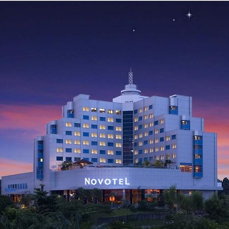 Novotel Balikpapan Exterior foto