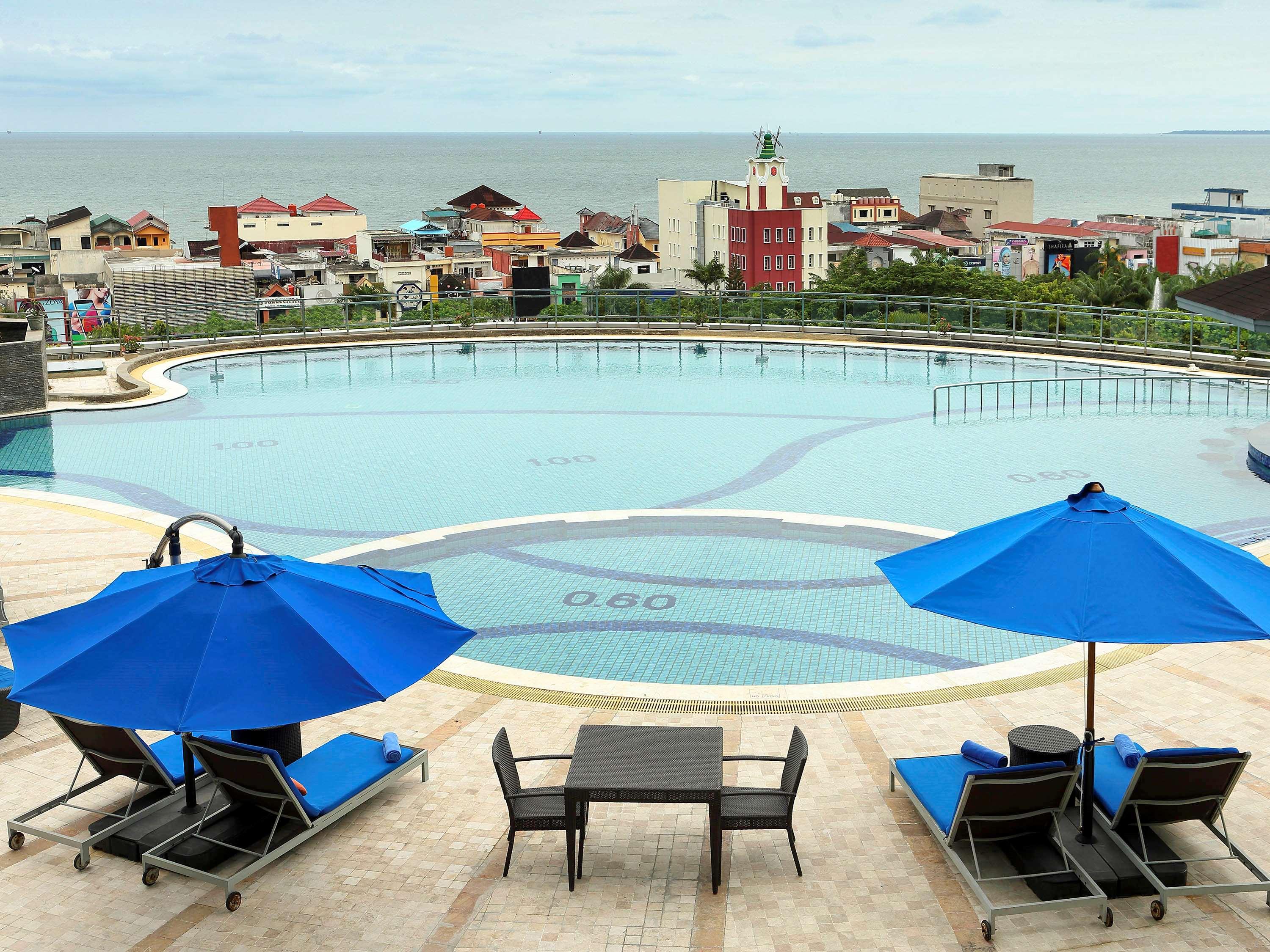 Novotel Balikpapan Exterior foto