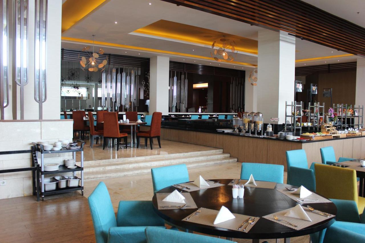 Novotel Balikpapan Exterior foto