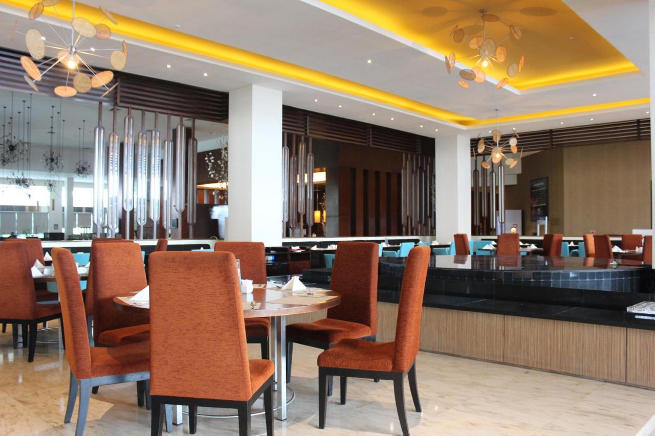 Novotel Balikpapan Exterior foto