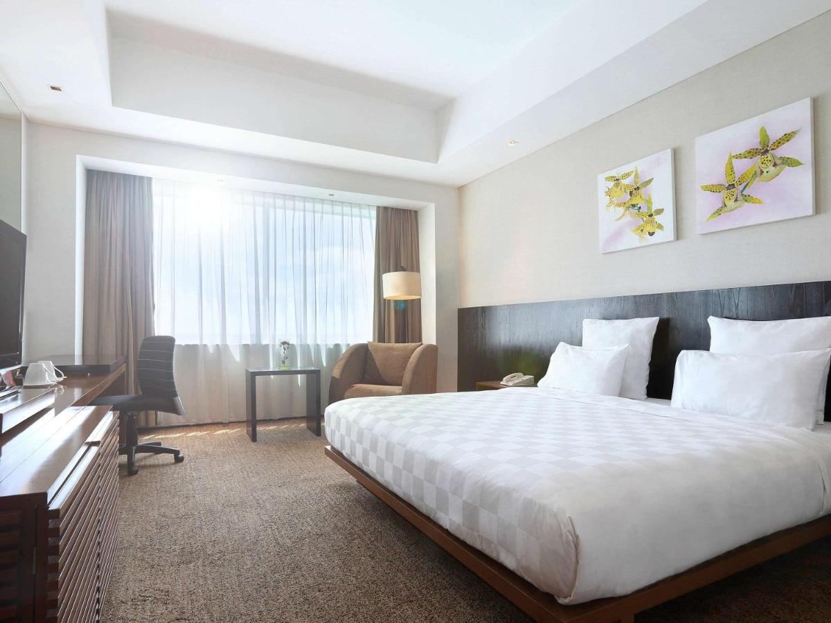 Novotel Balikpapan Exterior foto